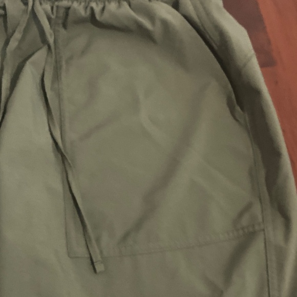 Old Navy  Medium Size Green Active Wear Jogger Pants - Picture 2 of 8